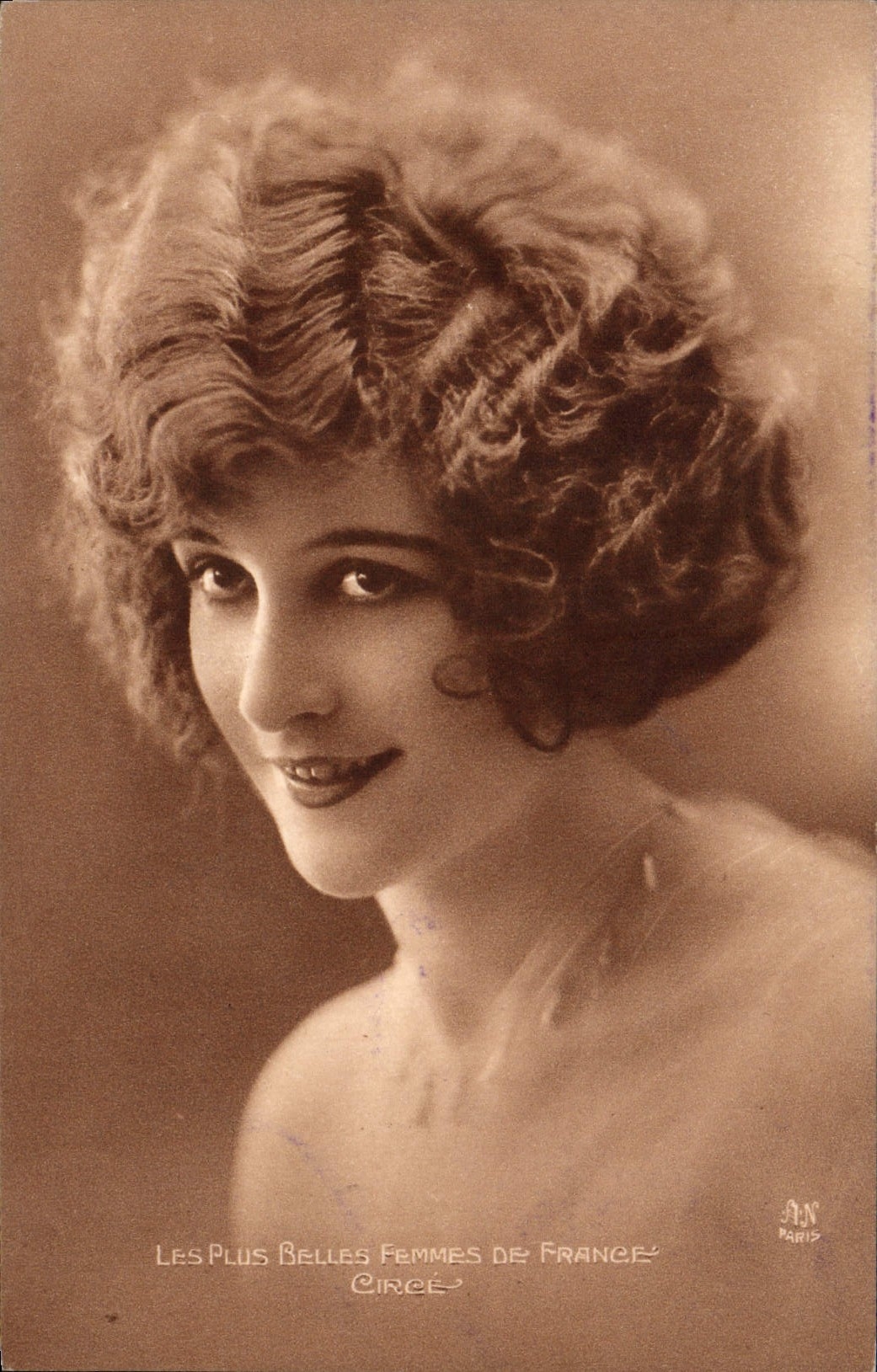Les Plus Belles Femmes de France — Cirée — AN Paris