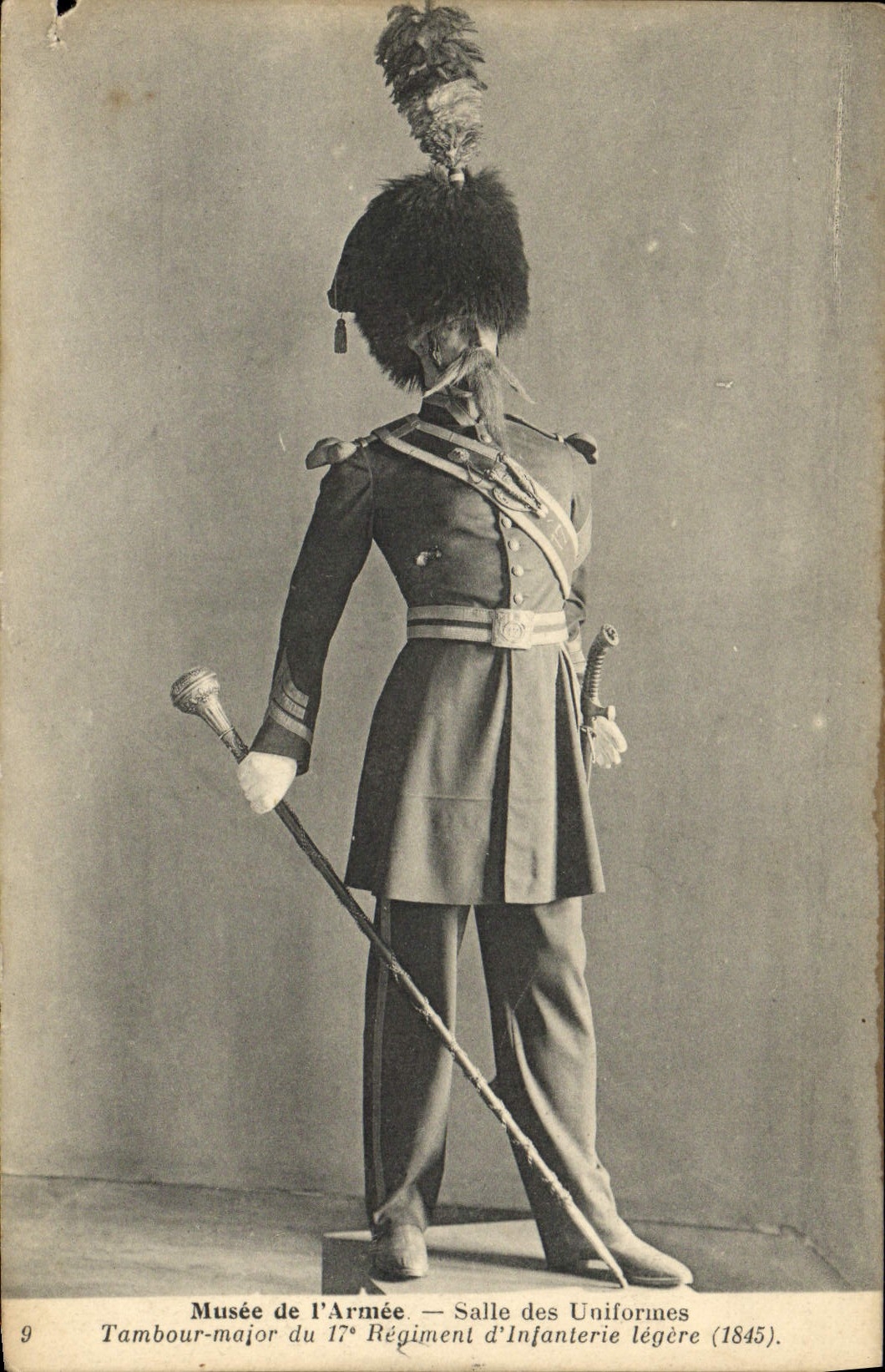 CPA Musee De l'Armee Sallee Des Uniformes Tambour Major 17eme regiment d'infanterie Militaria