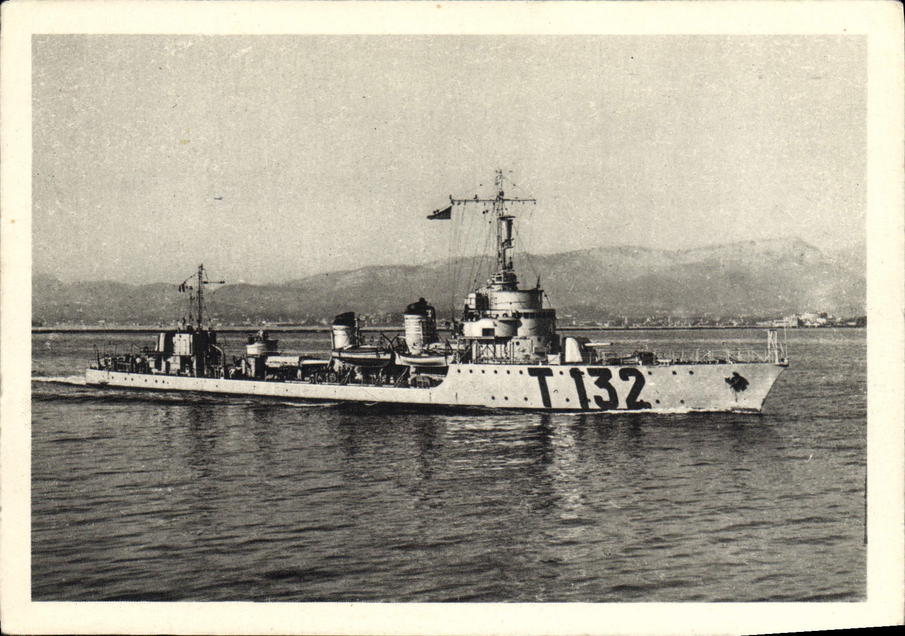 CPA La Bayonnaise Torpilleur De 600 tonnes Militaria