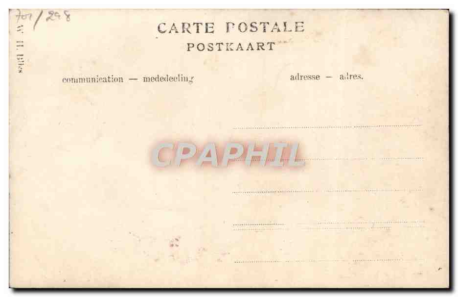 Jeune femme en costume d'époque — photo studio — éditeur anonyme — Reverso