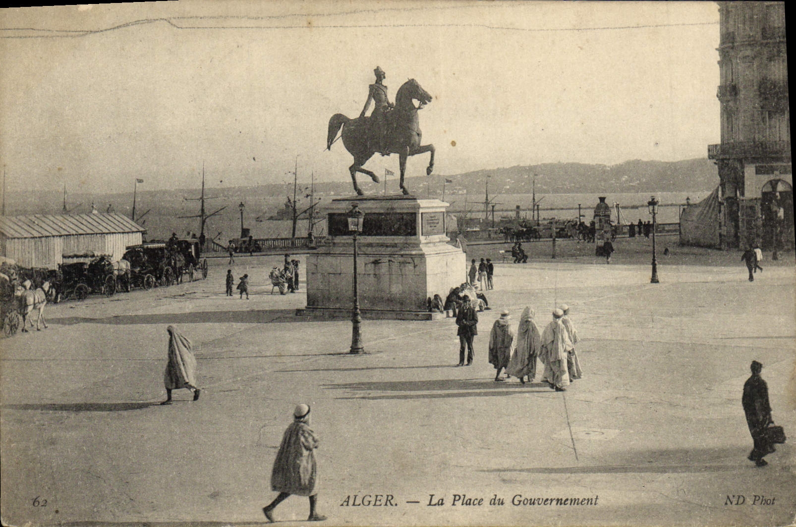 CPA Alger La Place du Gouvernement