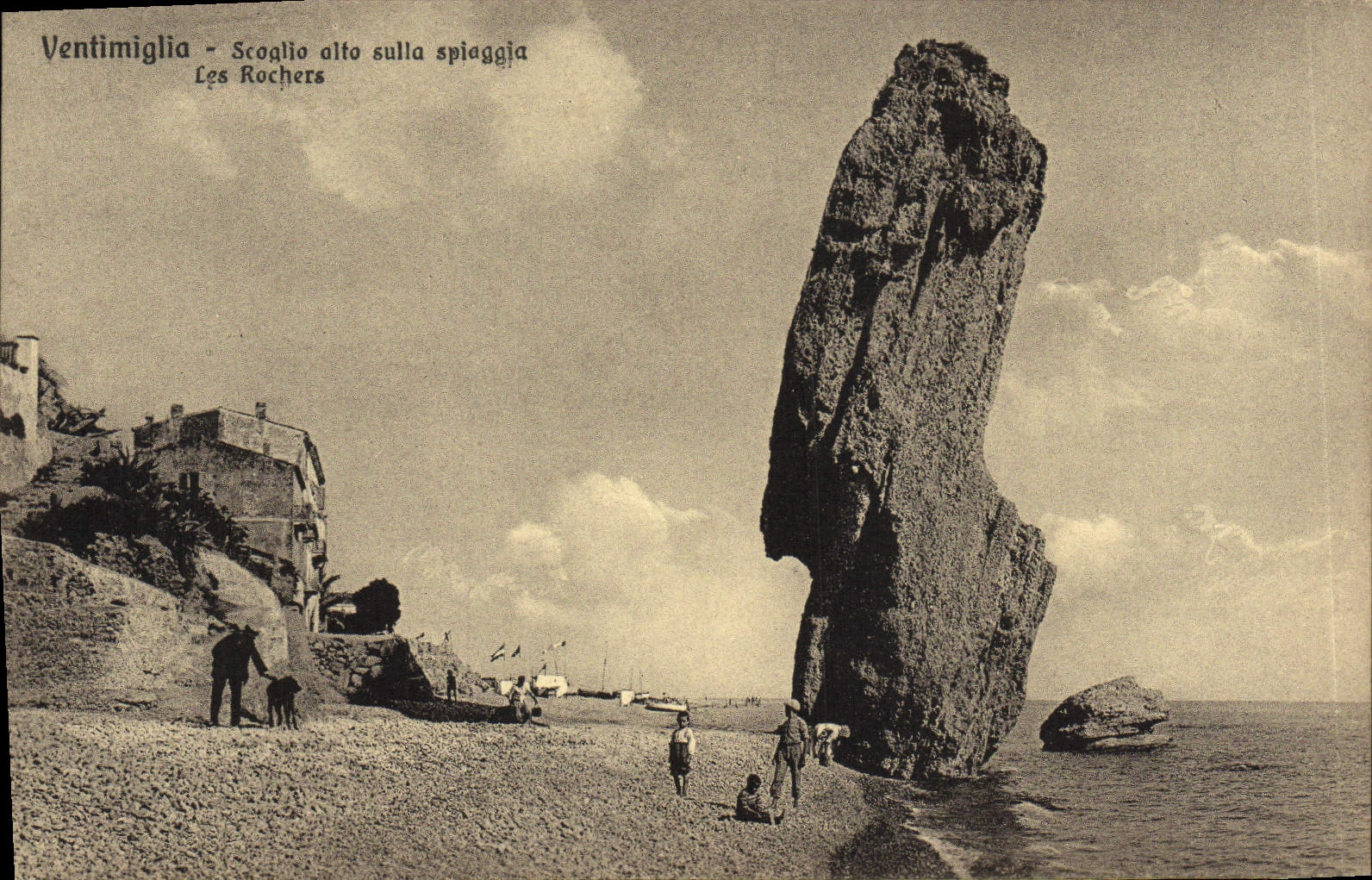 CPA Ventimiglia Scoglio alta sulla spiaggia Les rochers