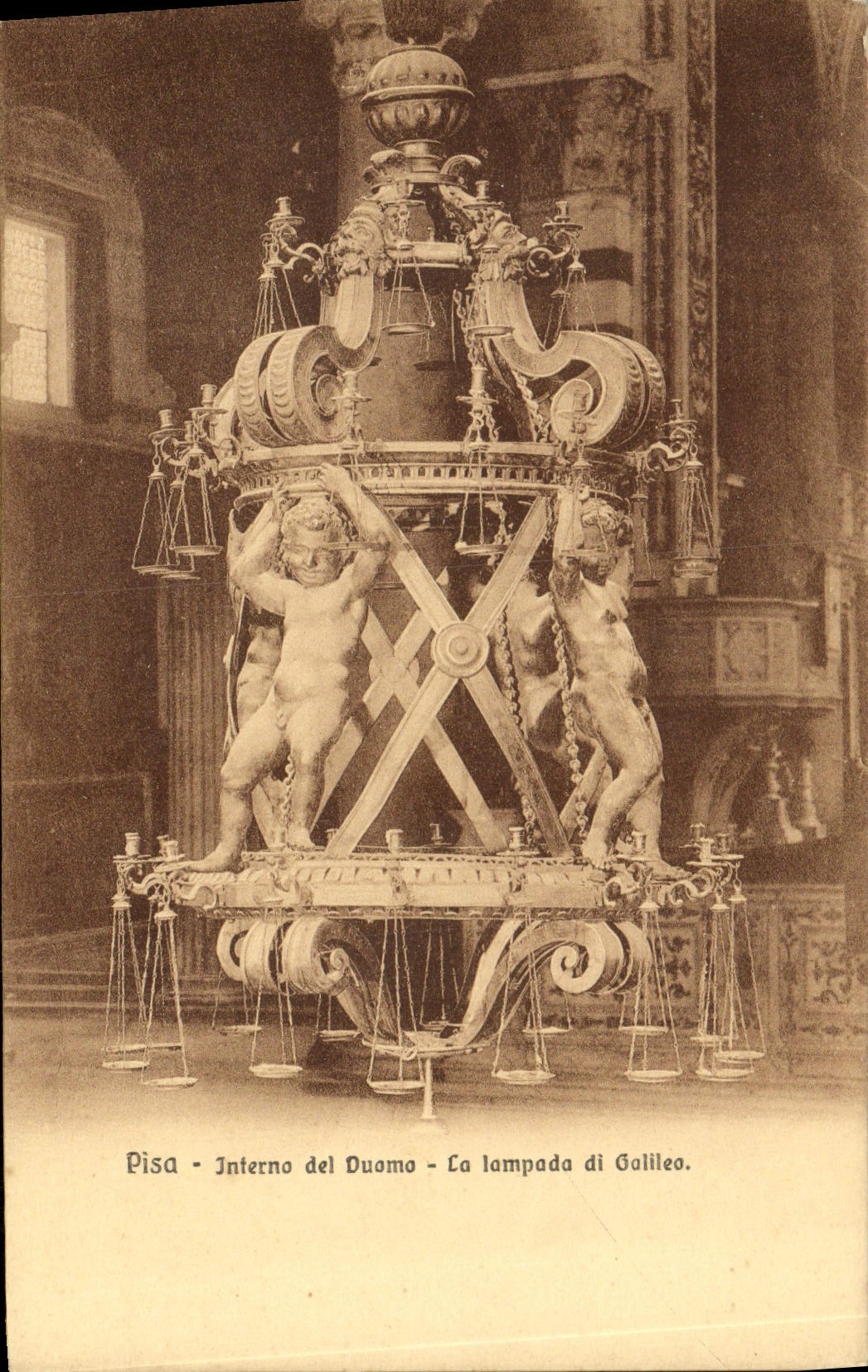 CPA Pisa Interno del Duomo La lampada di Galileo 