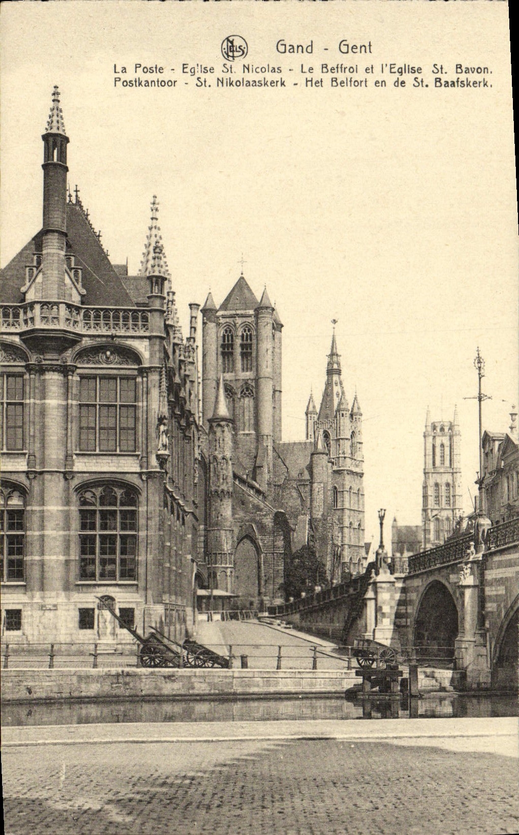 Gand - Gent - La Poste - Église St. Nicolas - Le Belfort et l'Église St. Bavo