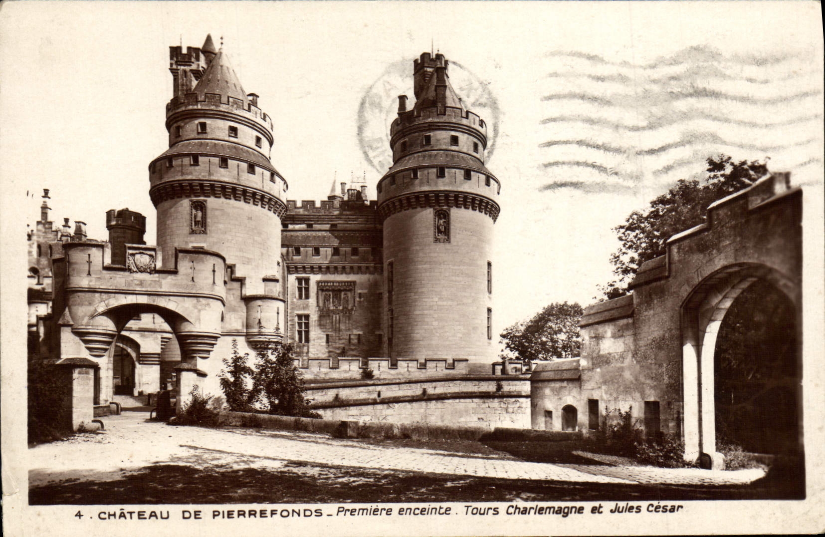 Vintage Postcard Château de Pierrefonds First Enceinte Towers Charlemagne and Jules Cesar
