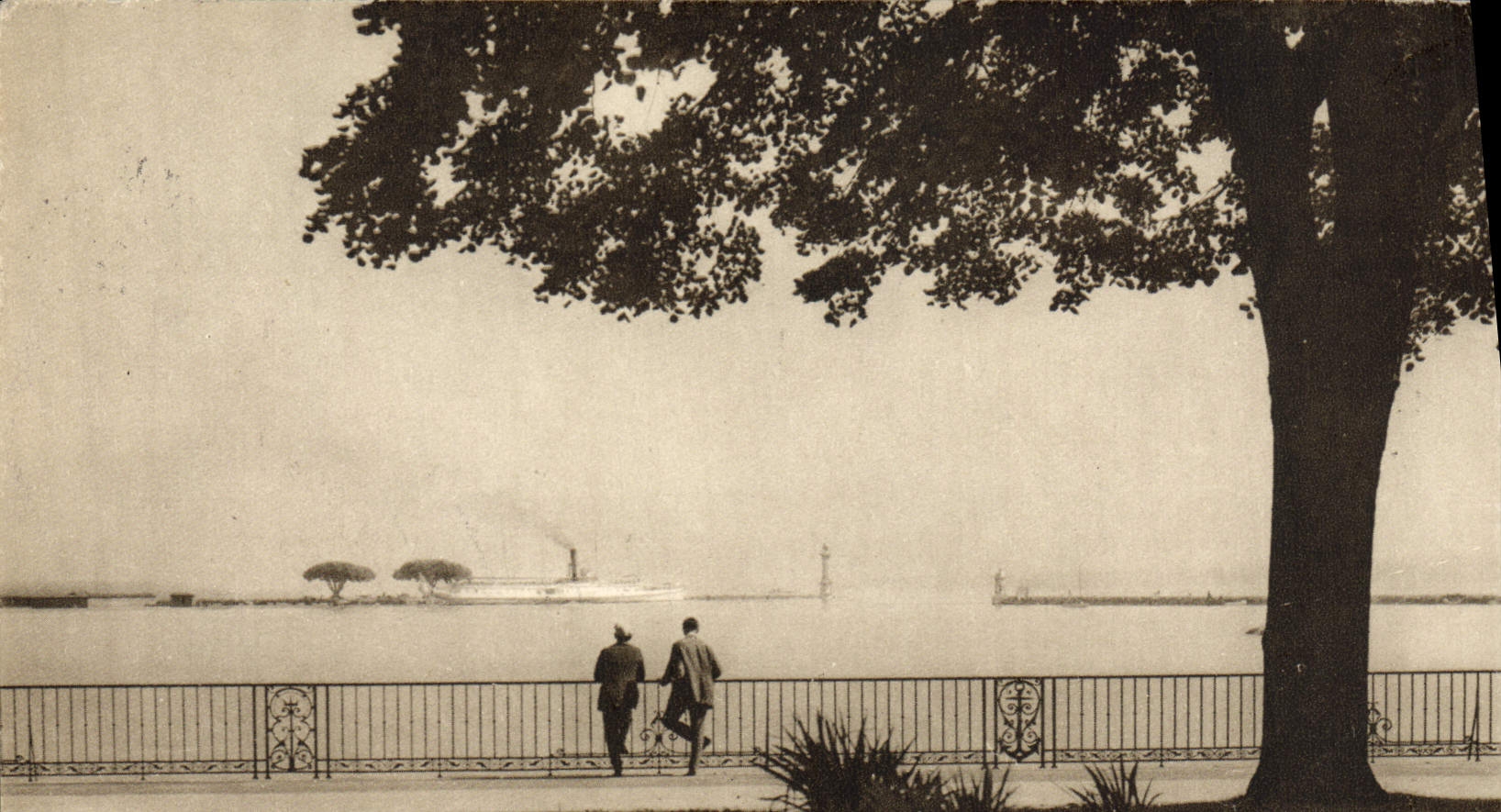 CPA Geneve Promenade du jardin anglais et la rade 