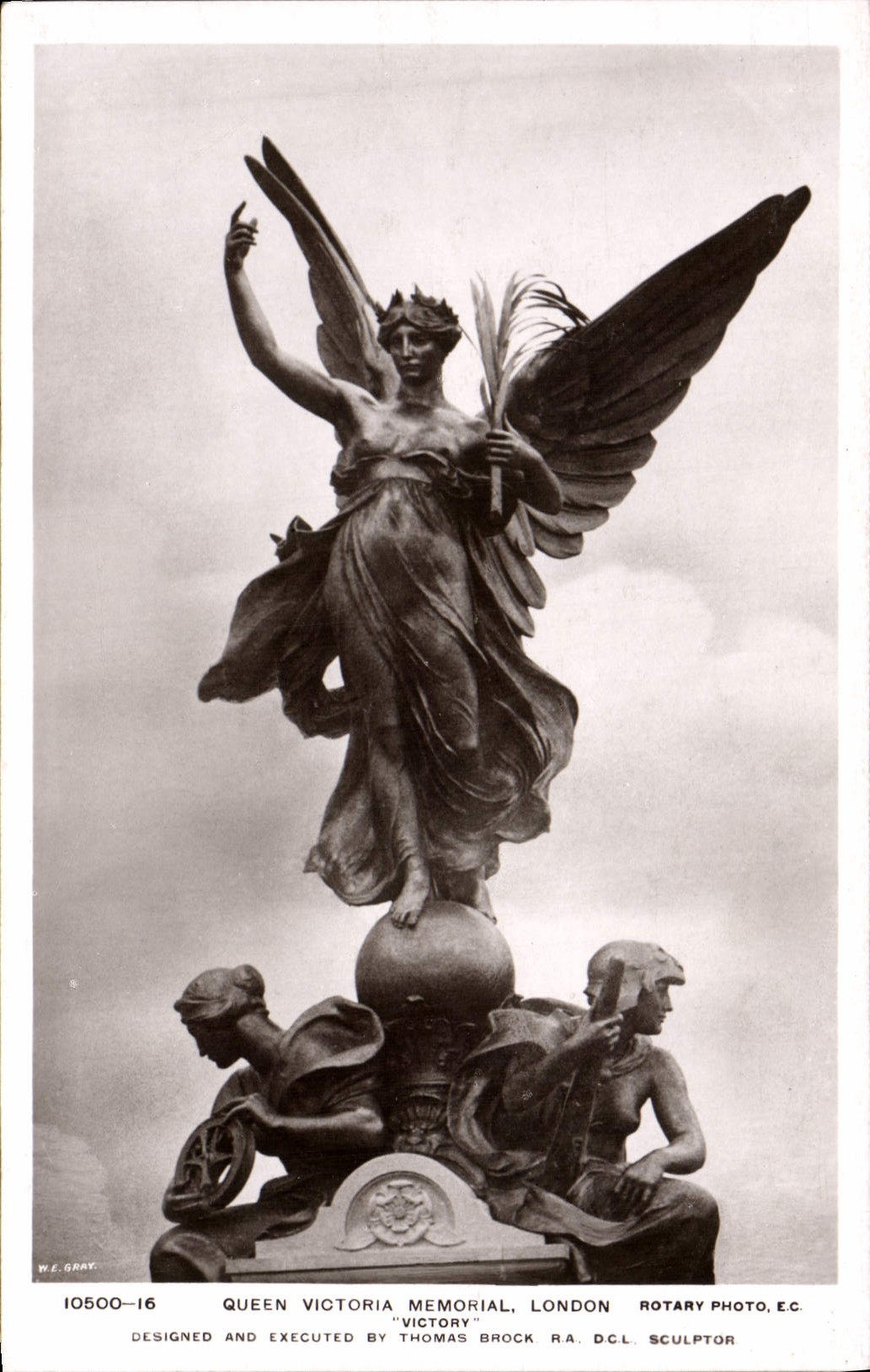CPA Queen Victoria Memorial London Victory