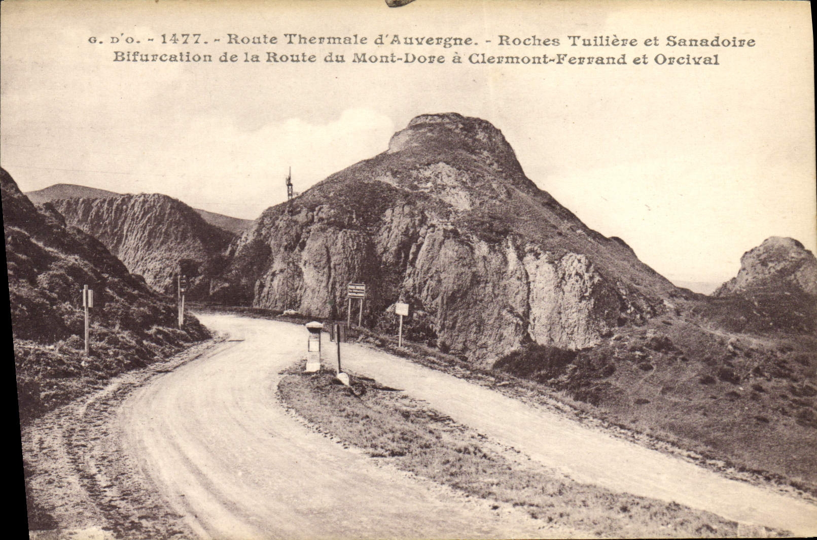 Bifurcation de la Route Thermale d'Auvergne - Roches Tuilière et Sanadoire - Mont-Dore à Clermont-Ferrand et Orcival