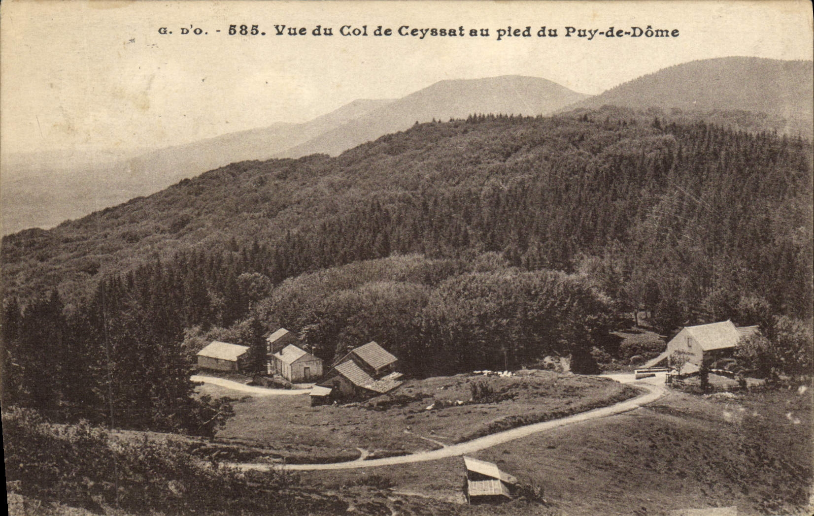 CPA Vue Du Col De Ceyssat Au Pled Du Puy De Dome