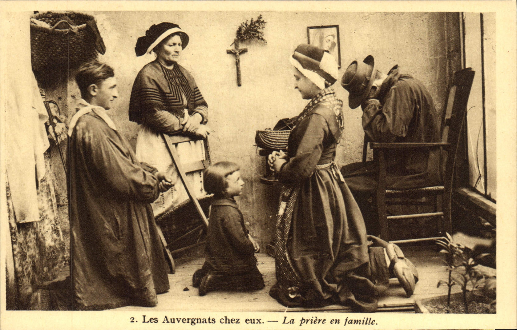 Les Auvergnats chez eux — La prière en famille — Édition Doral Battu, Toulouse