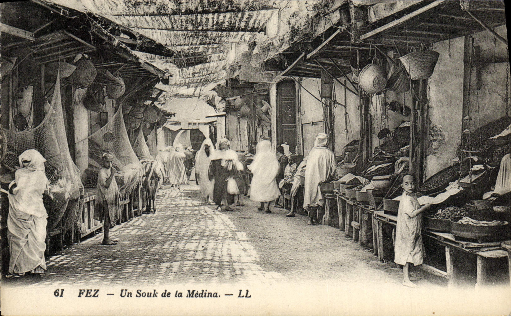 CPA Fez Un Souk de la Medina
