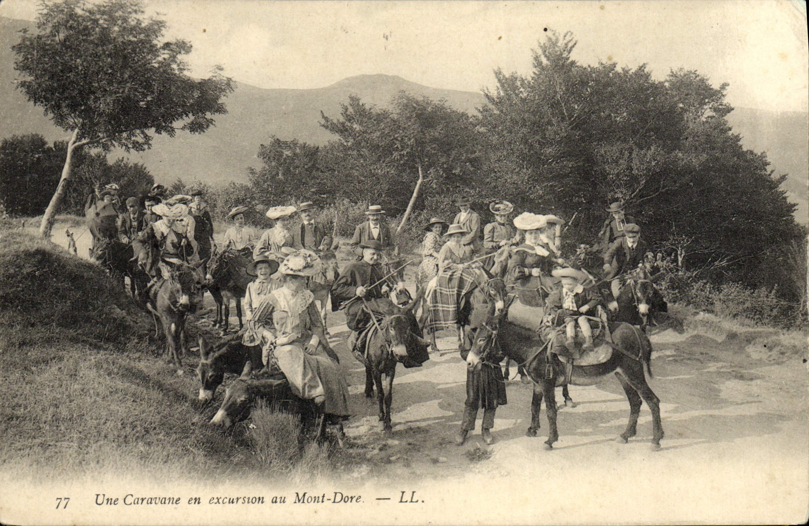 Une Caravane en excursion au Mont-Dore — LL. — n°77 - Anverso