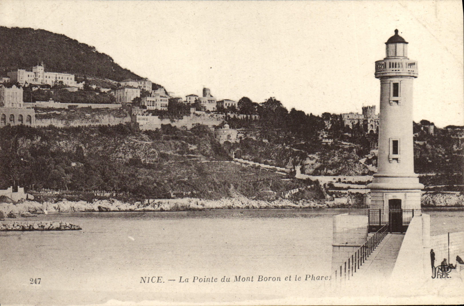 CPA Nice La Pointe du Mont Boron Et Le Phare