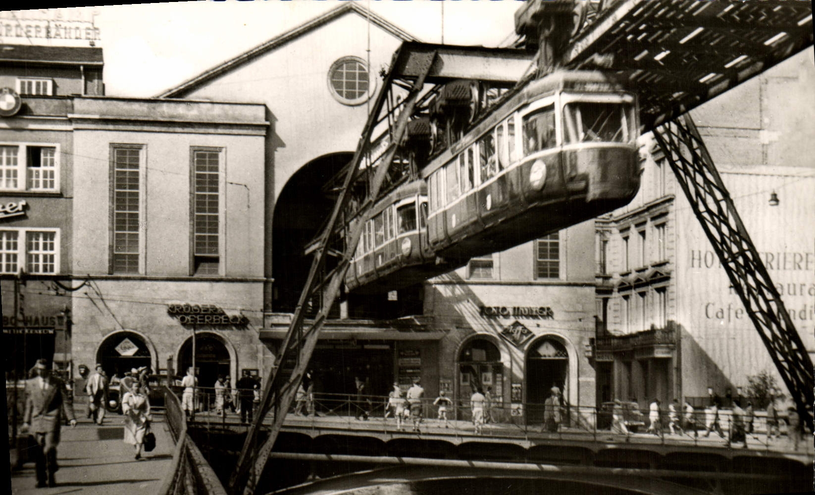 CPA Wuppertal Elberfels Schwabebahnhof Doppersberg Train