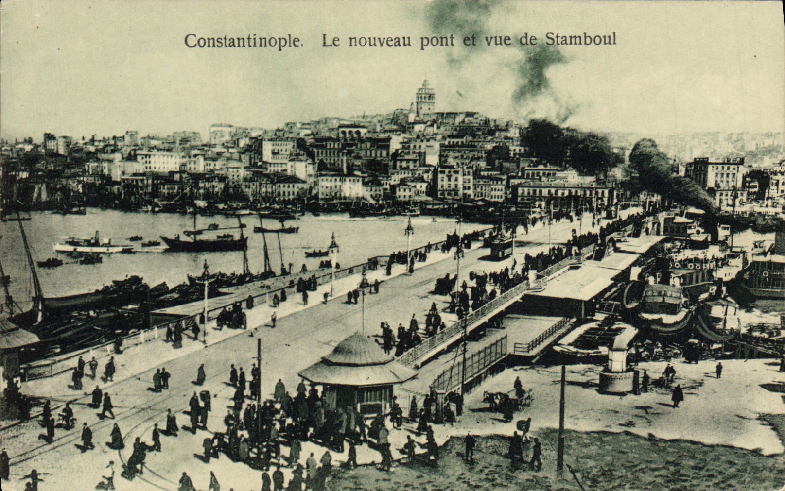 CPA Constantinople Le Nouveau Pont Et Vue De Stamboul Turquie