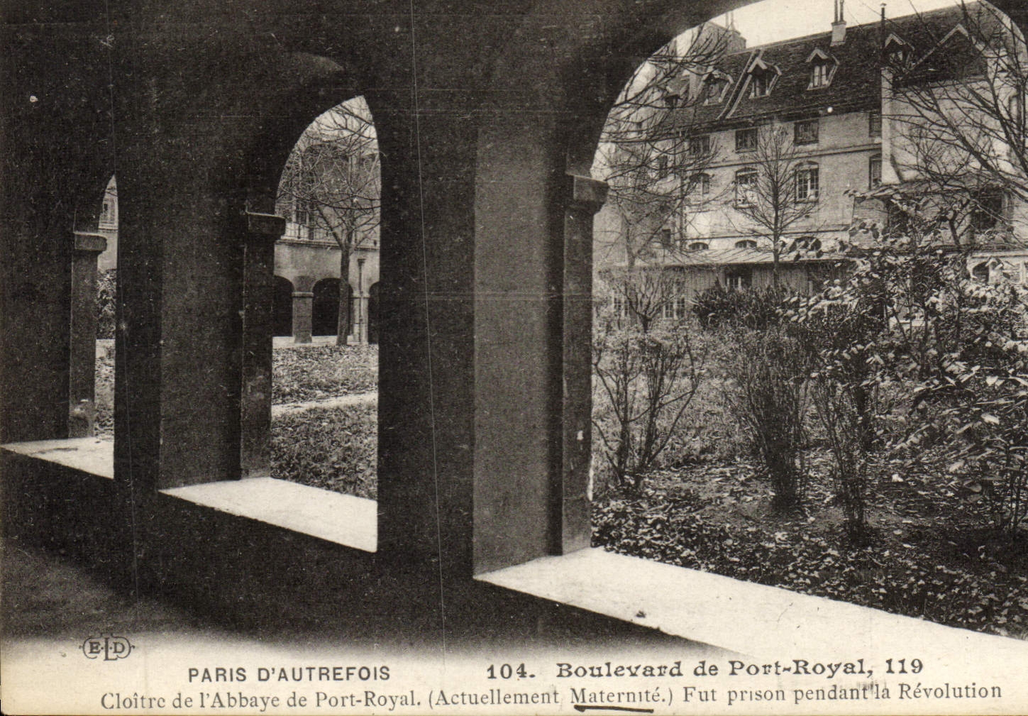 CPA Paris d'Autrefois Boulevard De Port Royal Cloitre De l'Abbaye De Port Royal
