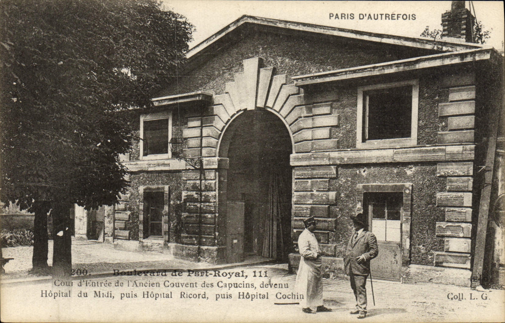 Boulevard de Port-Royal, 111 — Toegangspoort van het Oude Klooster van de Kapucijnen, dat later het Zuidelijk ziekenhuis werd, daarna het Ricord ziekenhuis, daarna het Cochin ziekenhuis — Parijs van vroeger, Coll. L.G.
