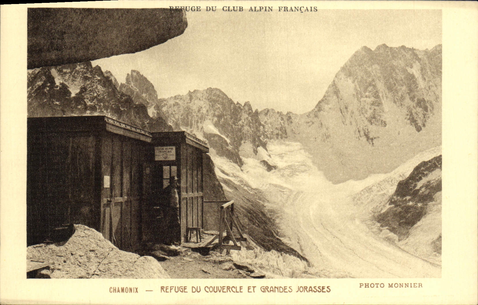 CPA Chamonix Fefuge Du Couvercle Et Grandes Jorasses Refuge du Club alpin francais