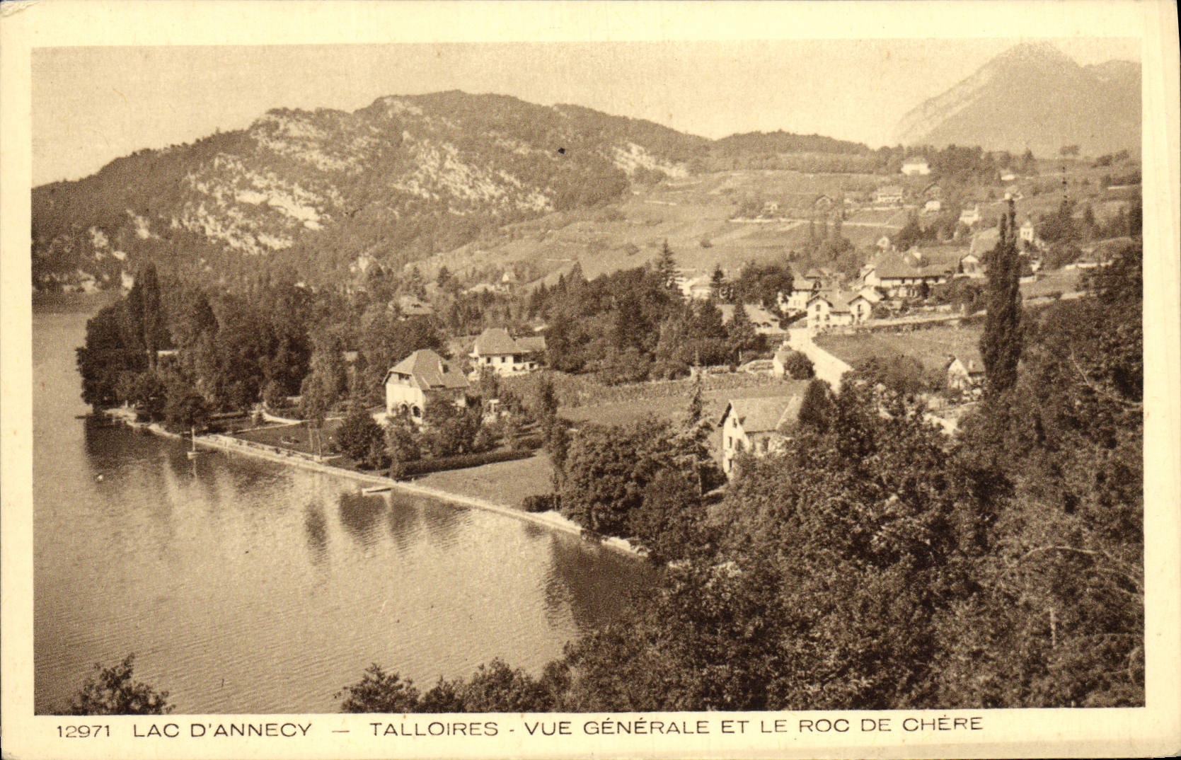 Lac d'Annecy — Talloires — Vue générale et le Roc de Chère — Collection La Savois