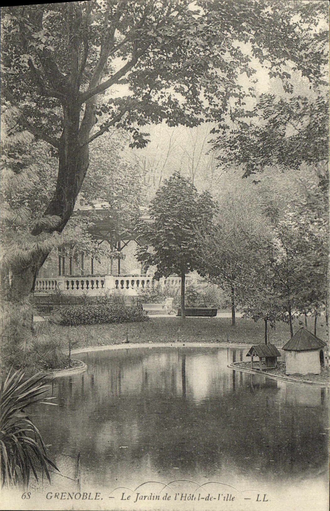 Grenoble — Le Jardin de l'Hôtel-de-Ville — LL, n°68