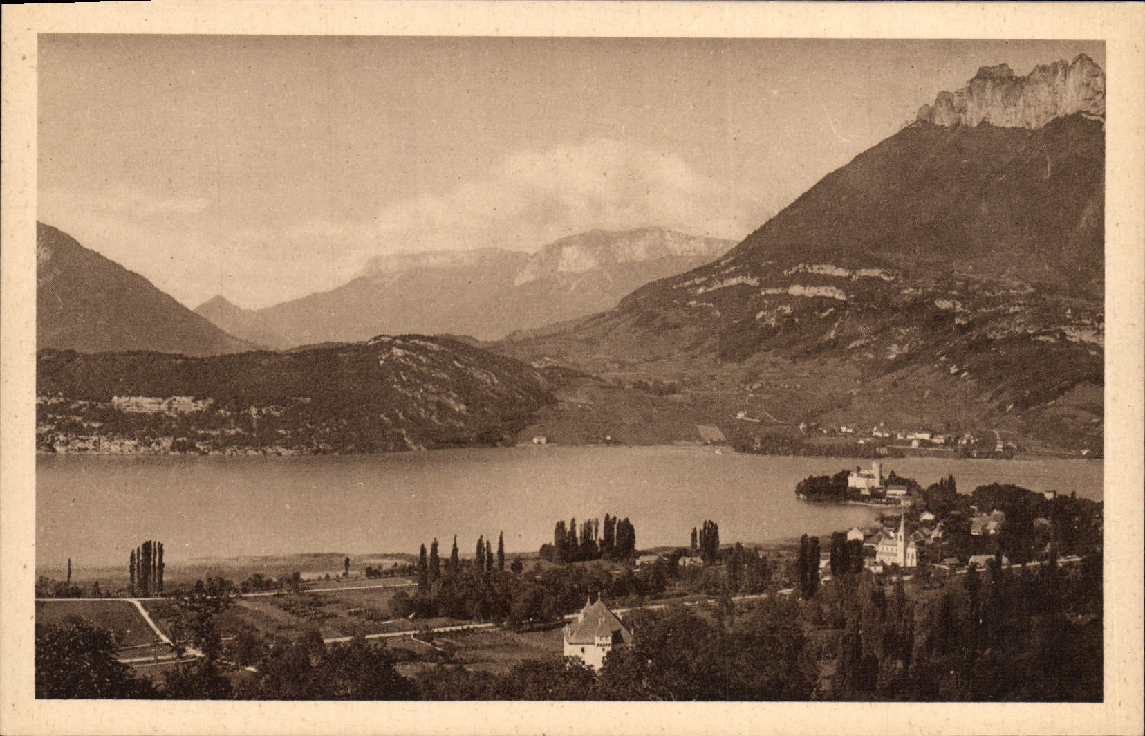 Annecy - Le Château et Talloires — Éditeur : Neudrins Décurés, Paris