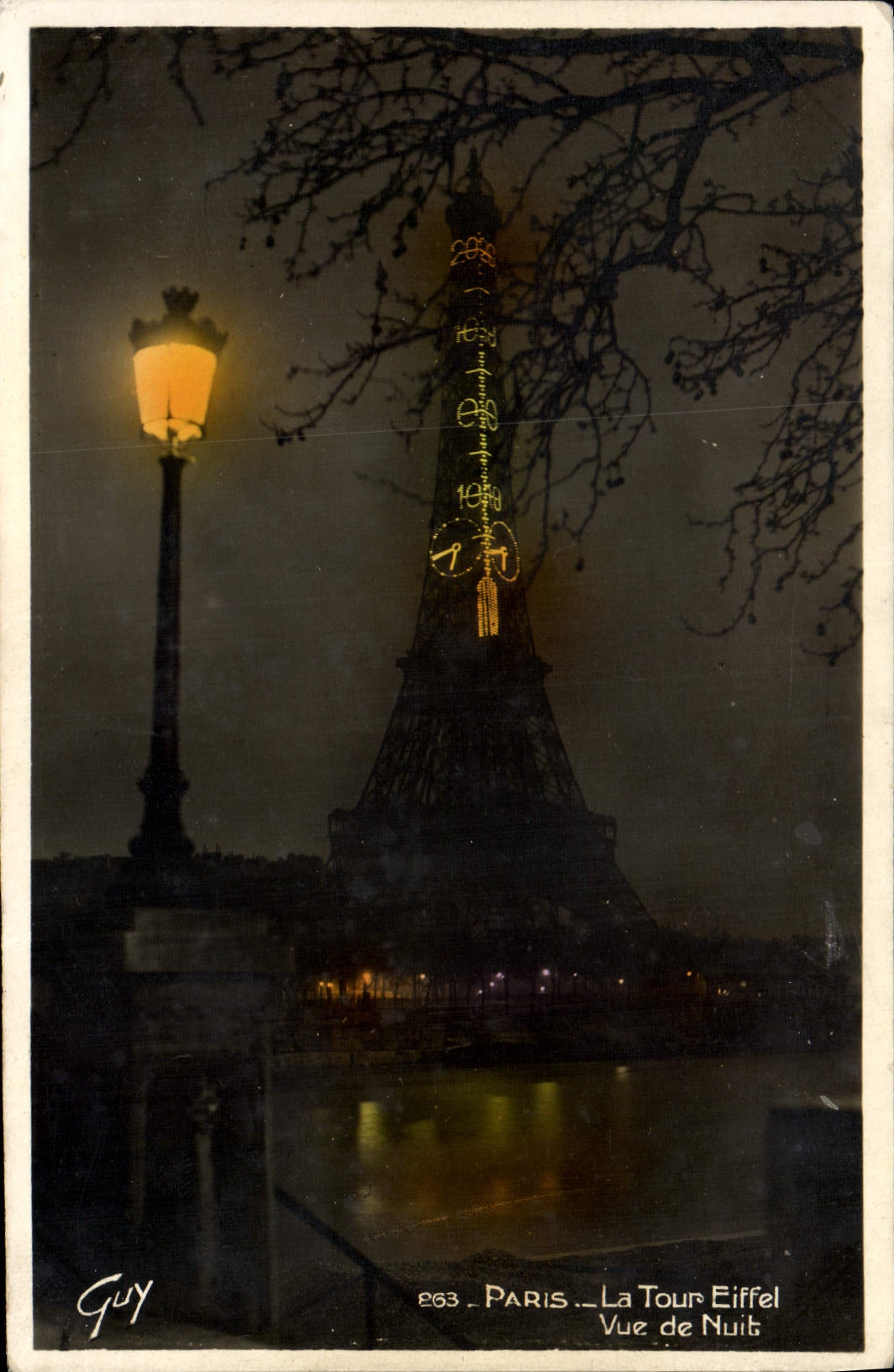 CPA Paris La Tour Eiffel Vue De Nuit