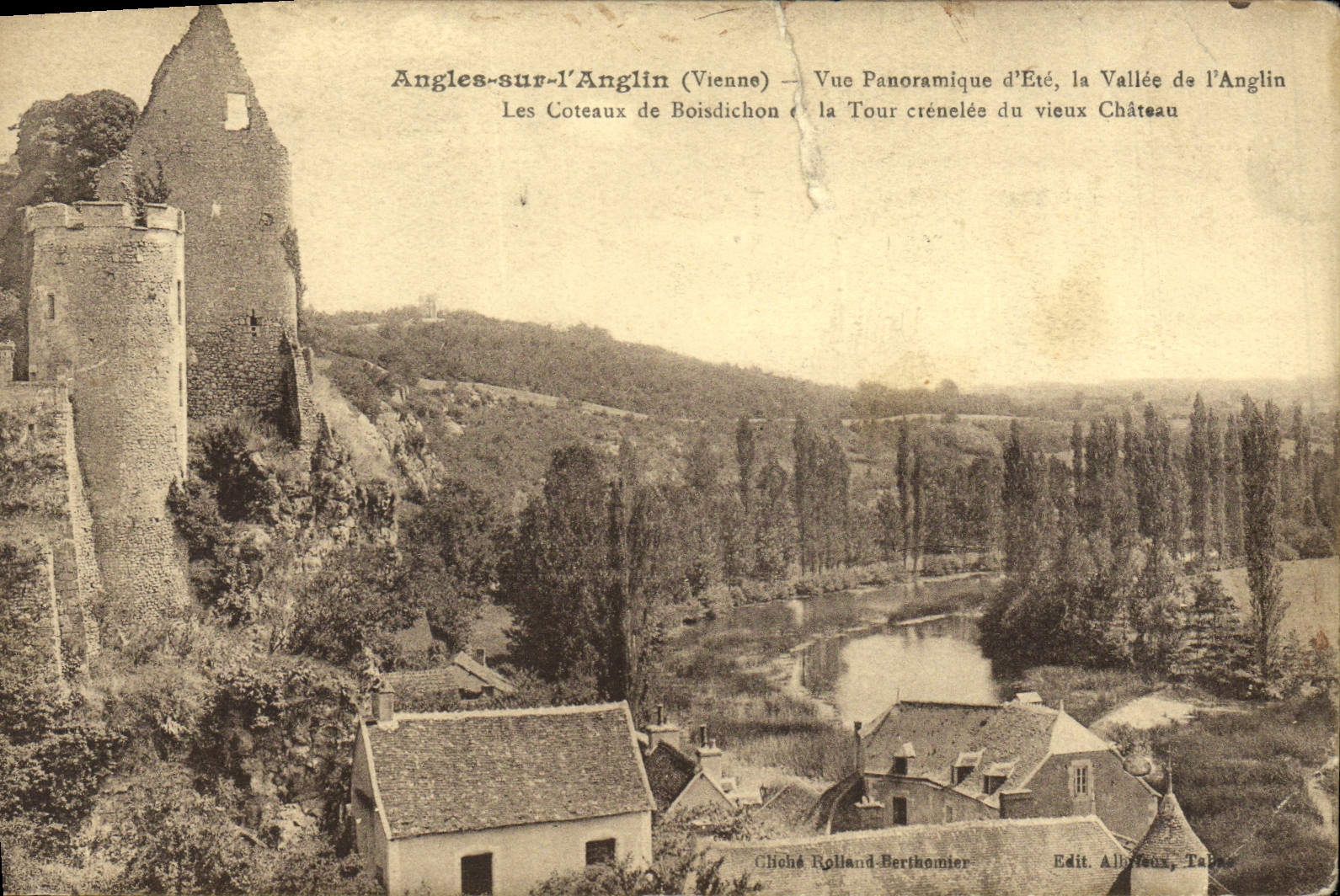 CPA Angles sur L'Anglin Vue Panoramique d'Ete la vallee de l'Anglin Les coteaux de Boisdichon