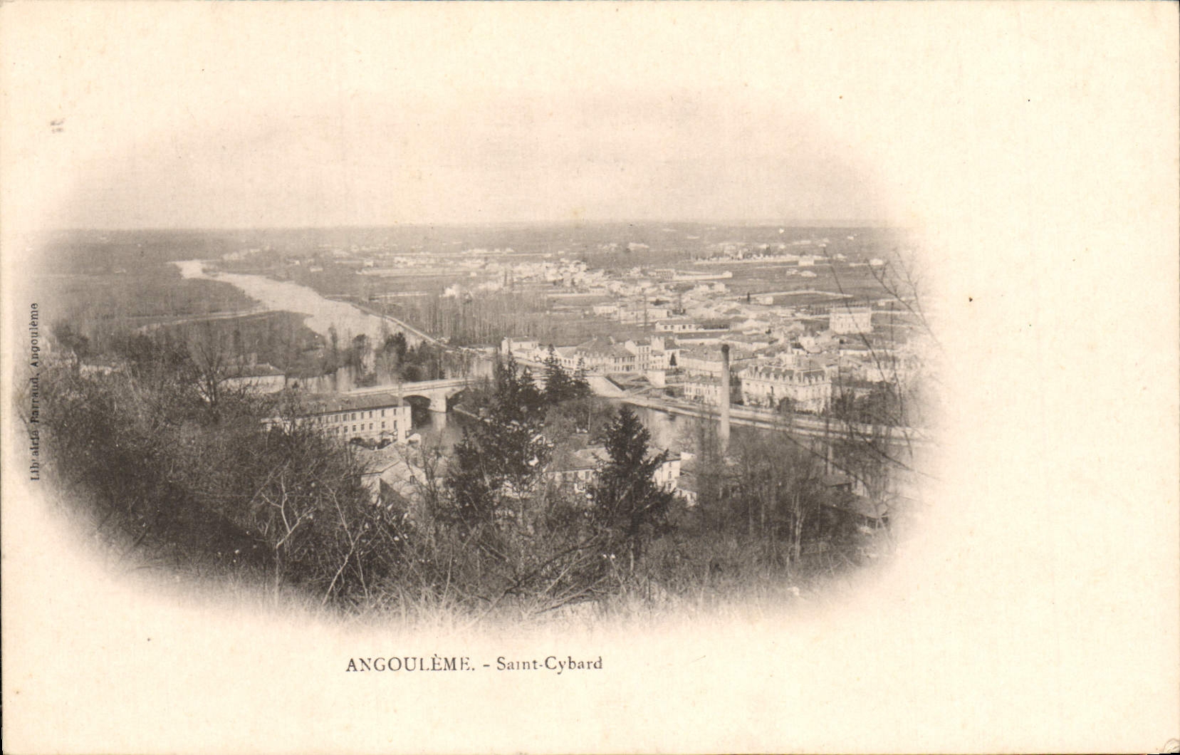 Angoulême - Saint-Cybard — vue panoramique — Librairie Barrault, Angoulême