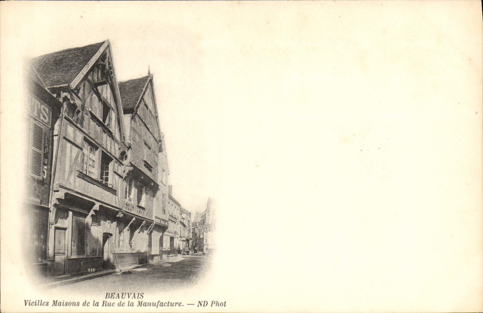 CPA Beauvais Vieilles Maisons de la Rue de la Manufacture