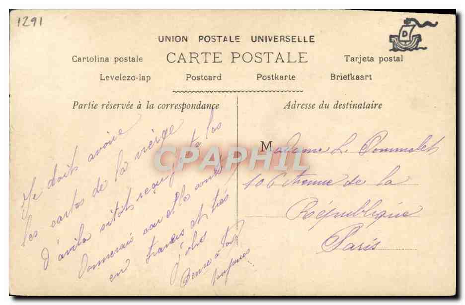 Le Raisin — jeune femme en voile tenant des grappes de raisin — M.G. Edit — Verso