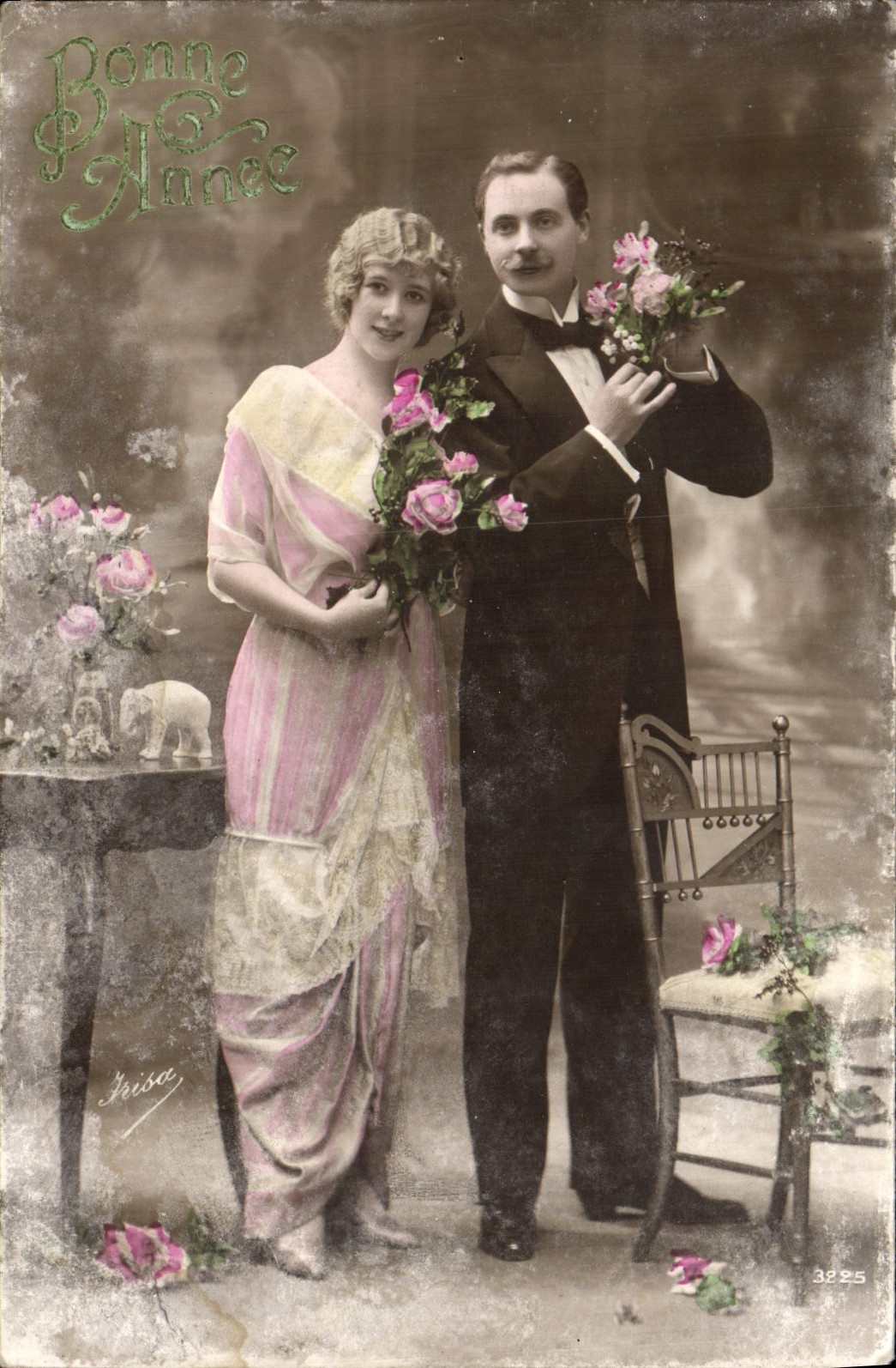 CPA Fantaisie Femme Elephant