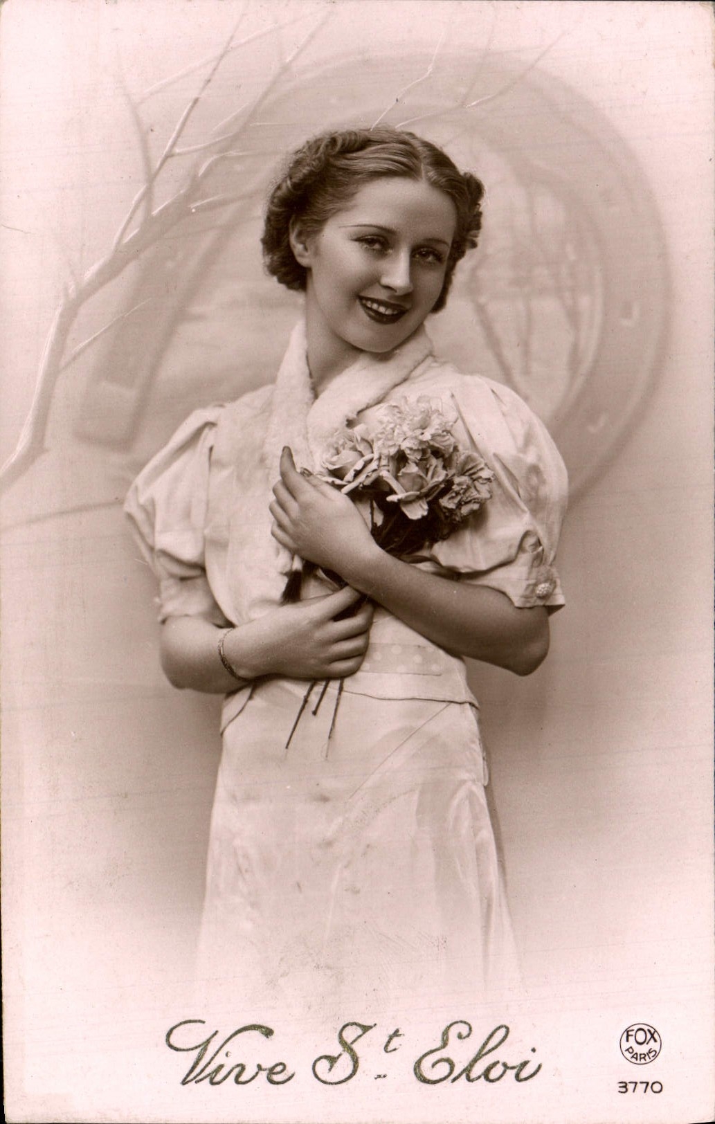 CPA Fantaisie Femme St Eloi