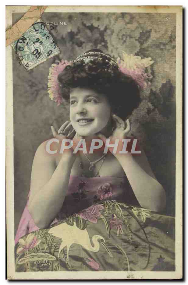 Femme en robe ornée d'un cygne — Celine — éditeur Dainet & Moy
