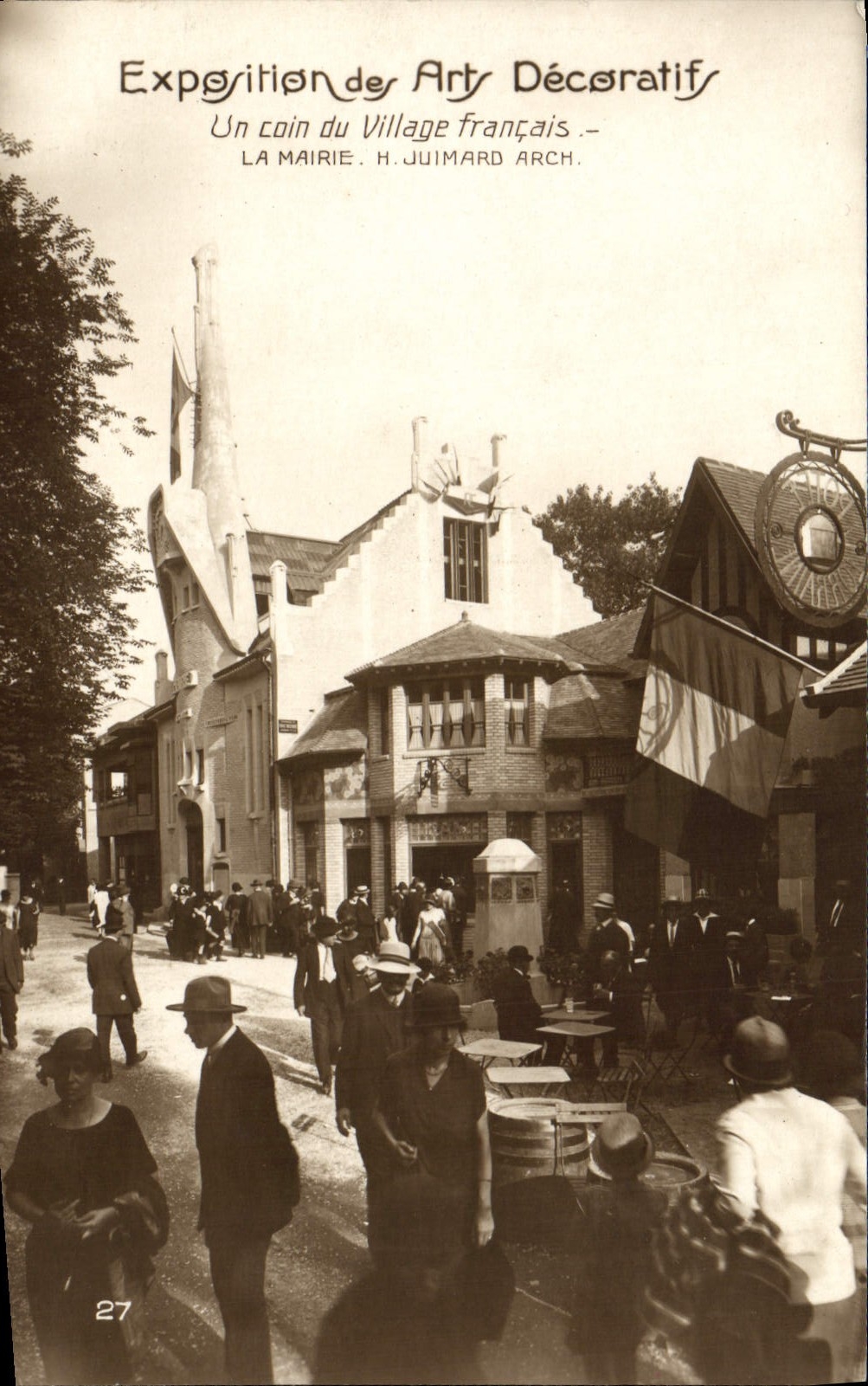 CPA Exposition Des Arts Decoratifs Un Coin Du Village Francais