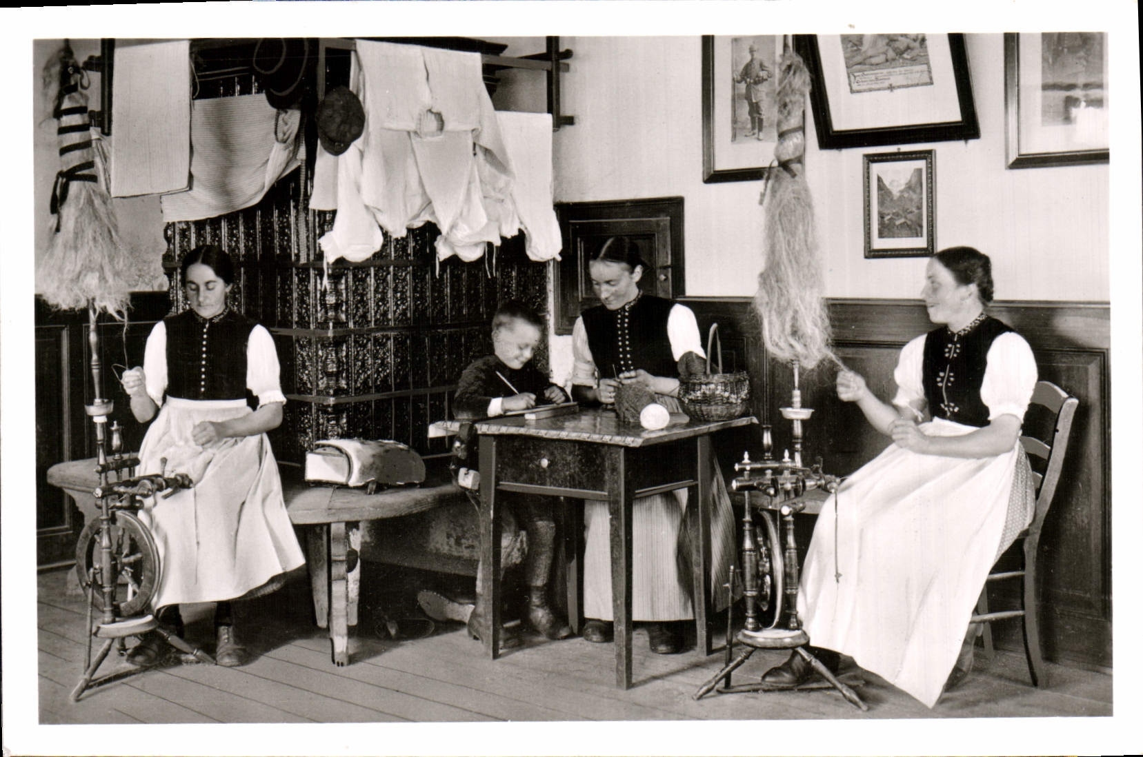 CPA Schwarzwalder Spinnstube Folklore 