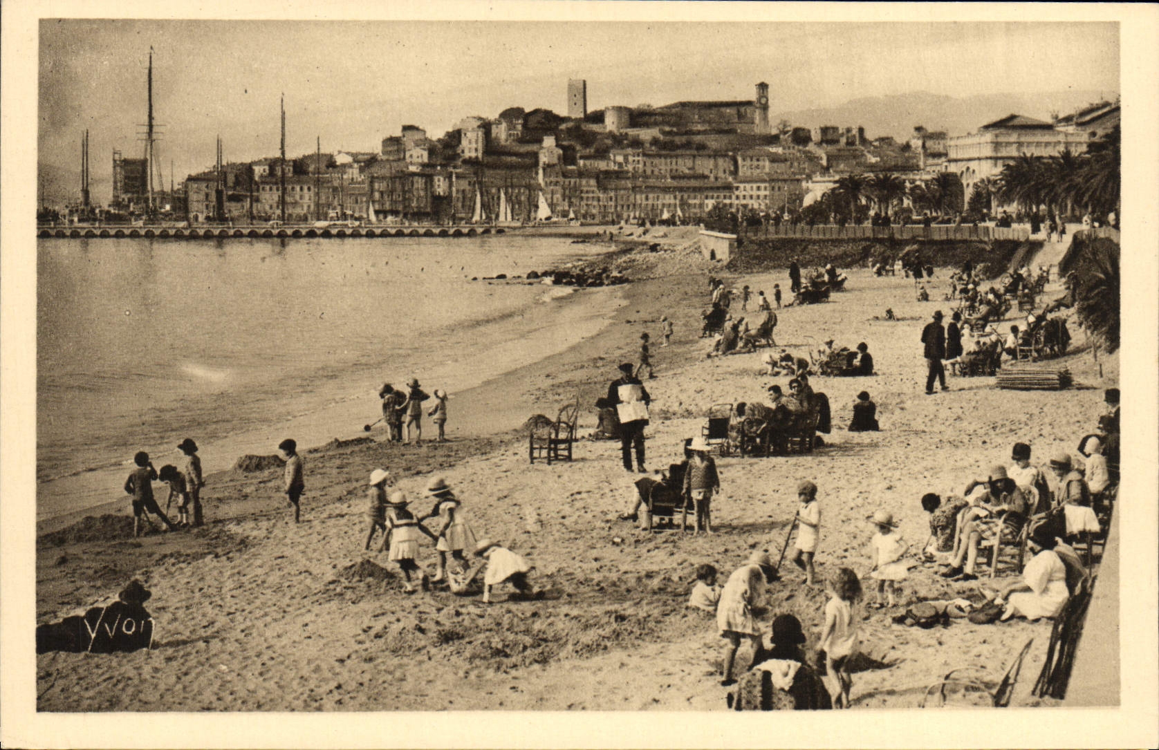 CPA Cannes La Plage et le Mont Chevalier