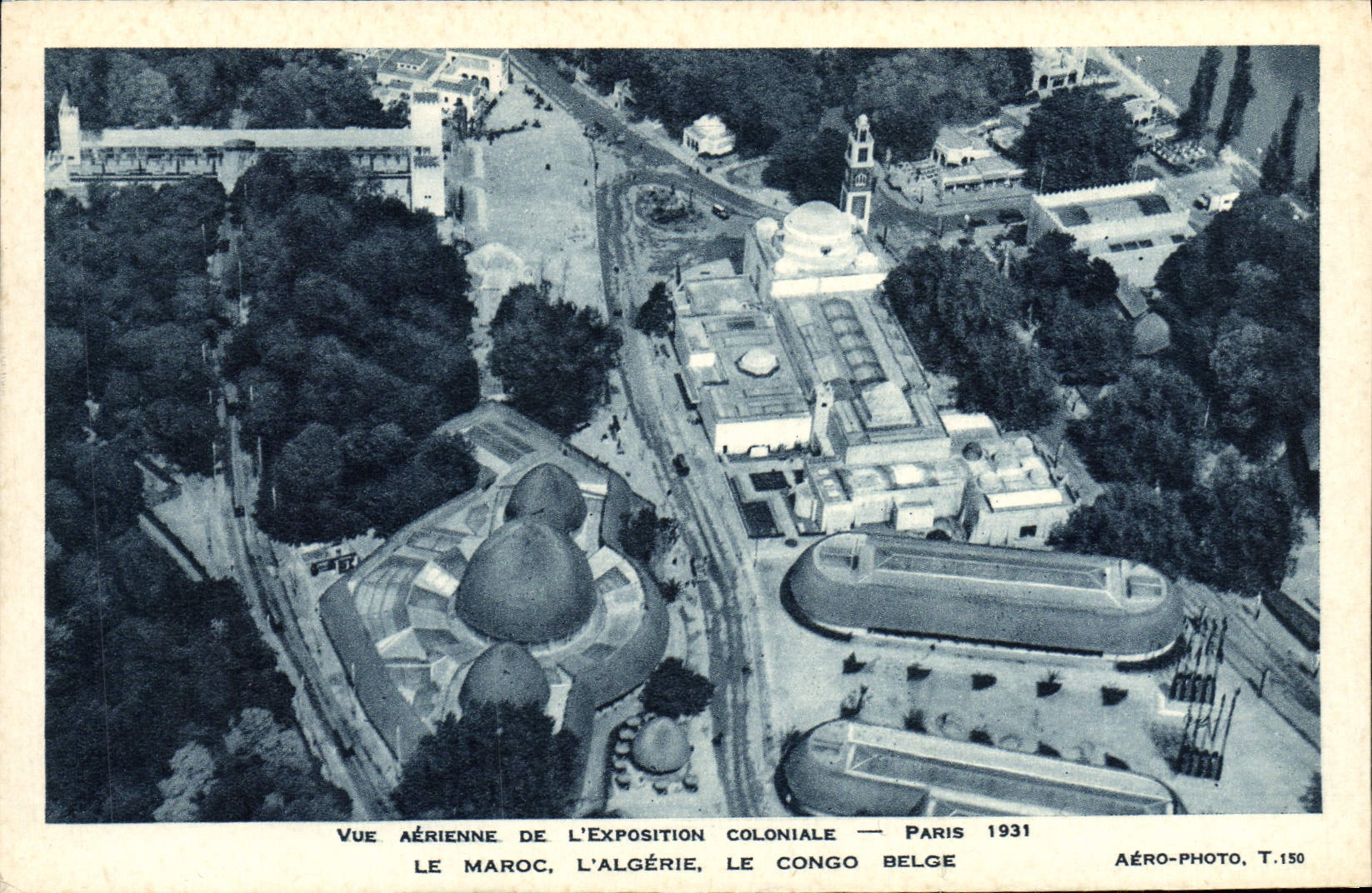 Vue aérienne de l'Exposition coloniale — Paris 1931 — Aéro-Photo, T.150
