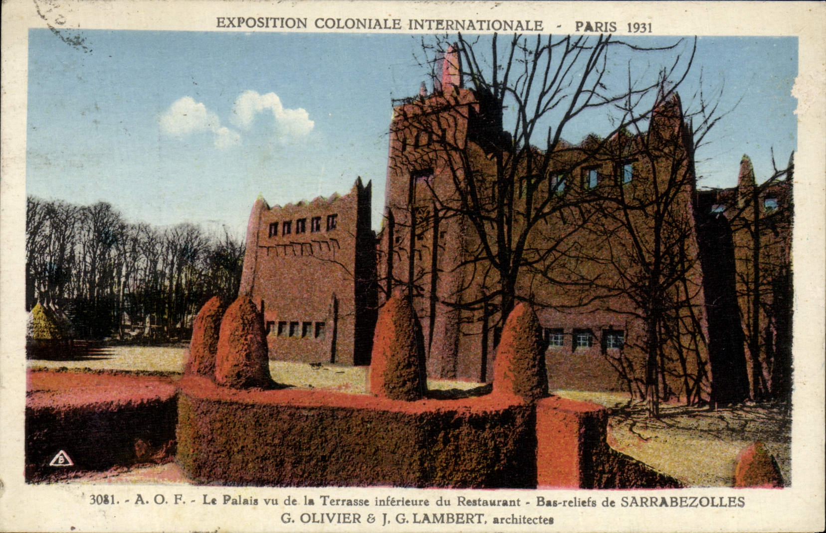 Internationale Kolonialausstellung - Paris 1931 — Ansicht des Palastes von der unteren Terrasse des Restaurants — Basreliefs von Sarrabezolles — G. Olivier & J. G. Lambert, Architekten