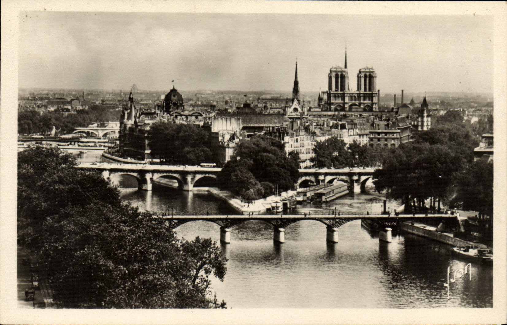 Paris... Spaziergang — Die Stadt - Notre-Dame und die Brücken — Künstlerverleger 'Yvan', Paris