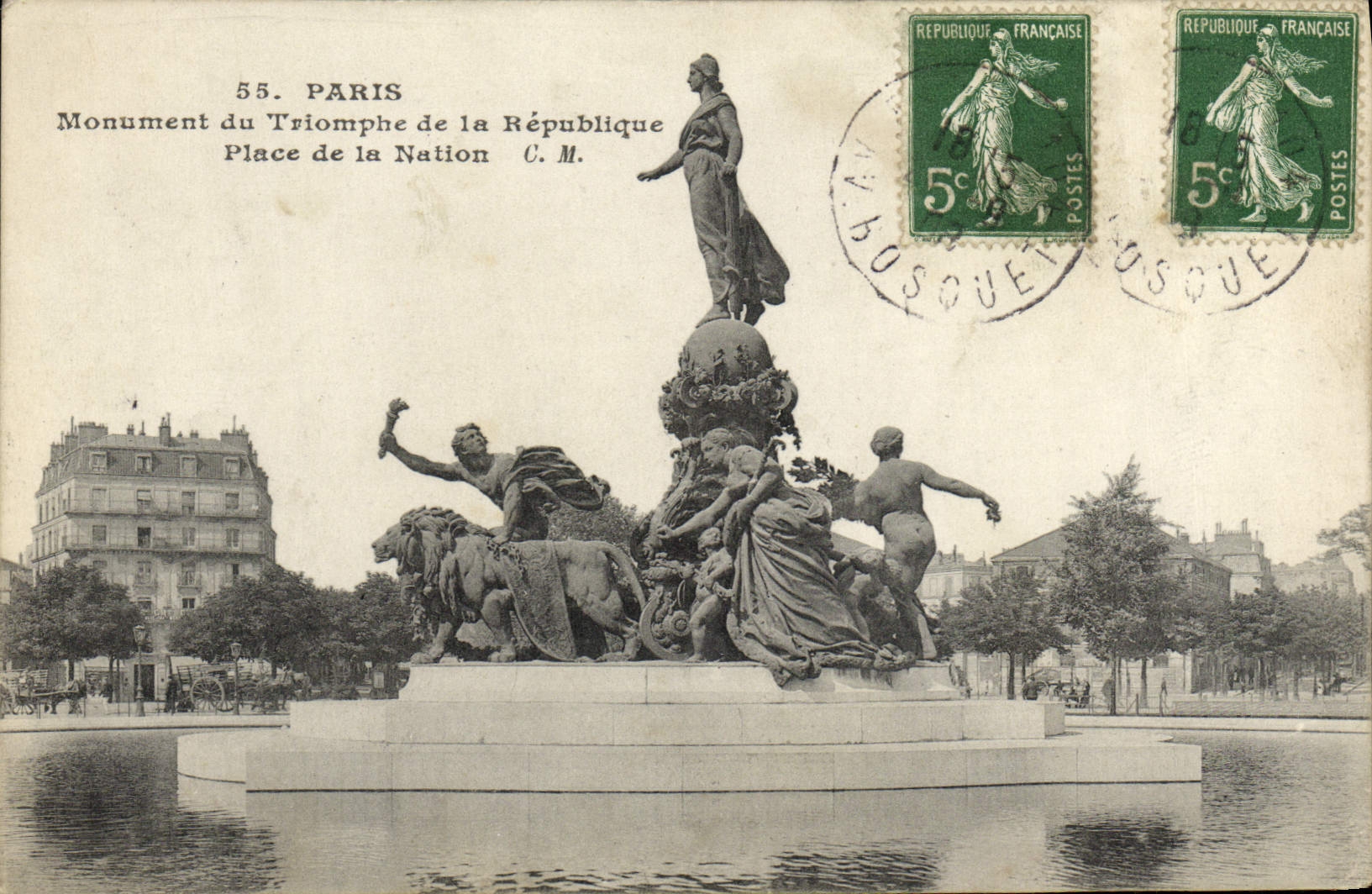 CPA Paris Monument Du Triomphe De La Republique Place De La Nation