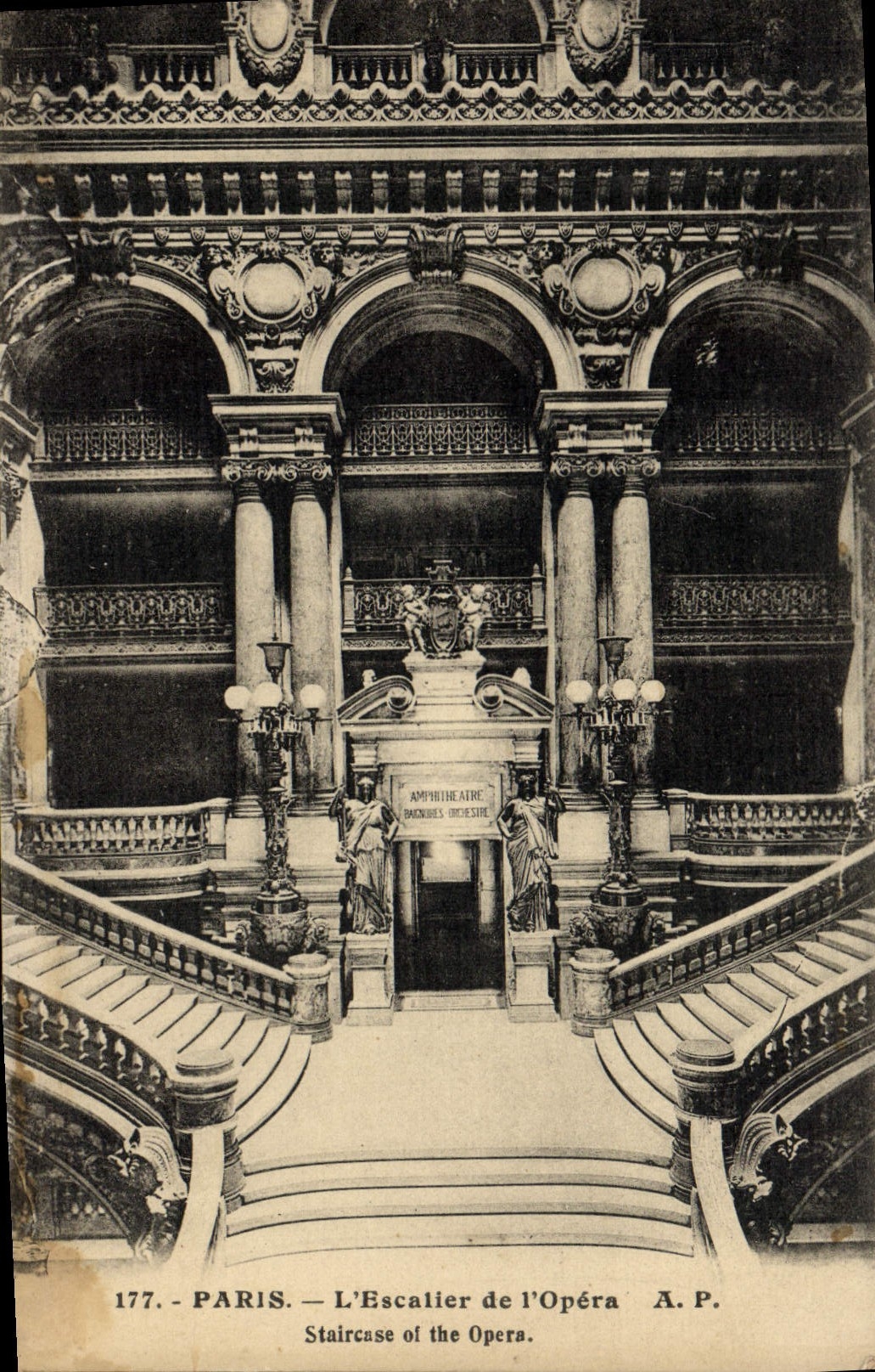 CPA Paris L'Escalier De l'Opera 