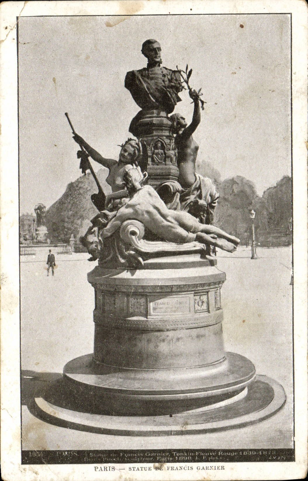 CPA Paris Statue Francis Garnier