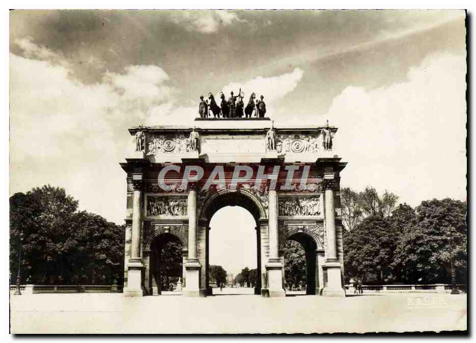 CPM Paris L'Arc De Triomphe Du Carrousel