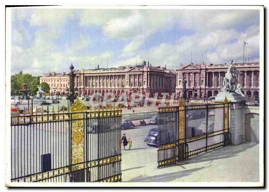 CPM Paris La Place de la Concorde