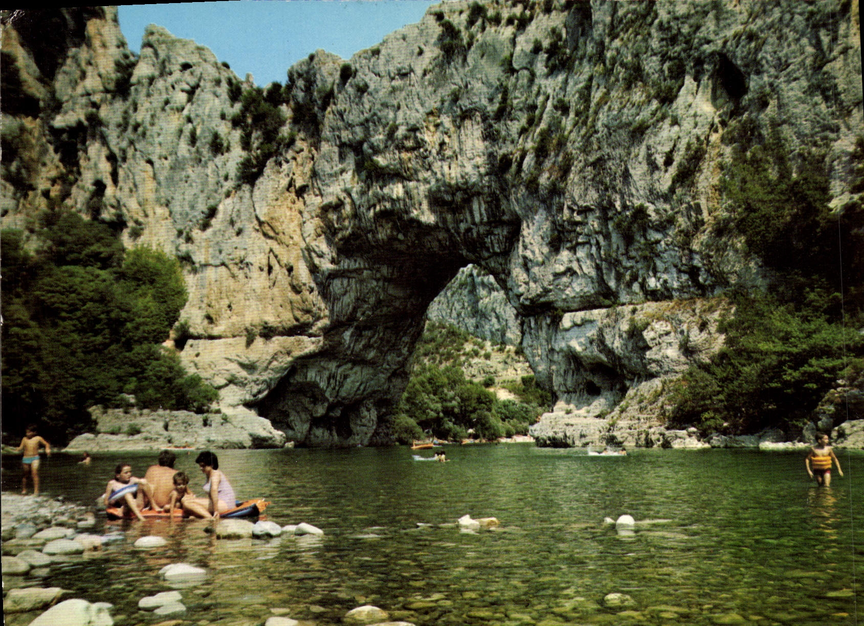 Pont d'Arc et l'Ardèche — Arche de 60 mètres de haut et 54 mètres d'ouverture — Éditions de Provence G.A.L.