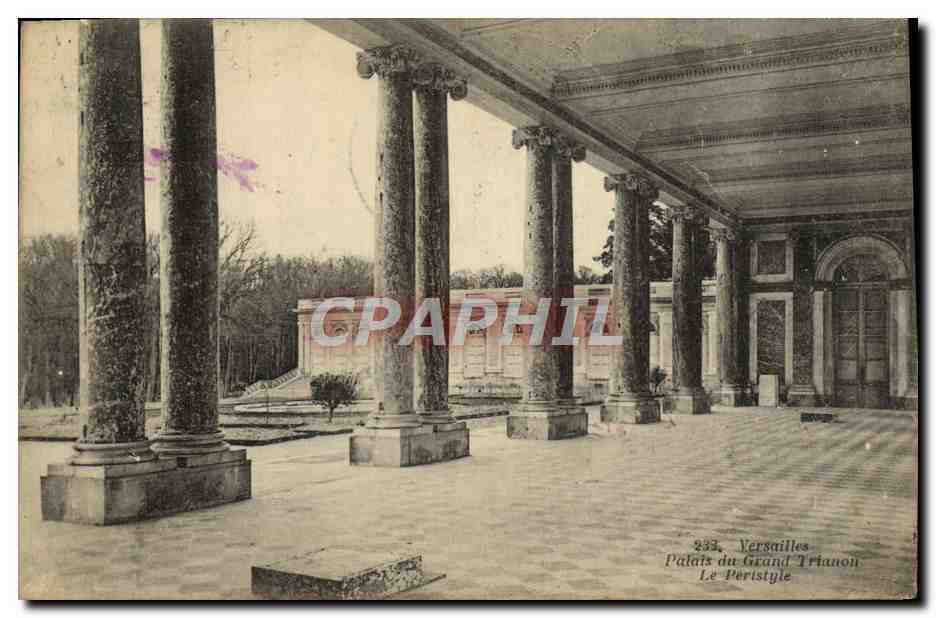 CPA Versailles palais du Grand Trianon Le Peristyle