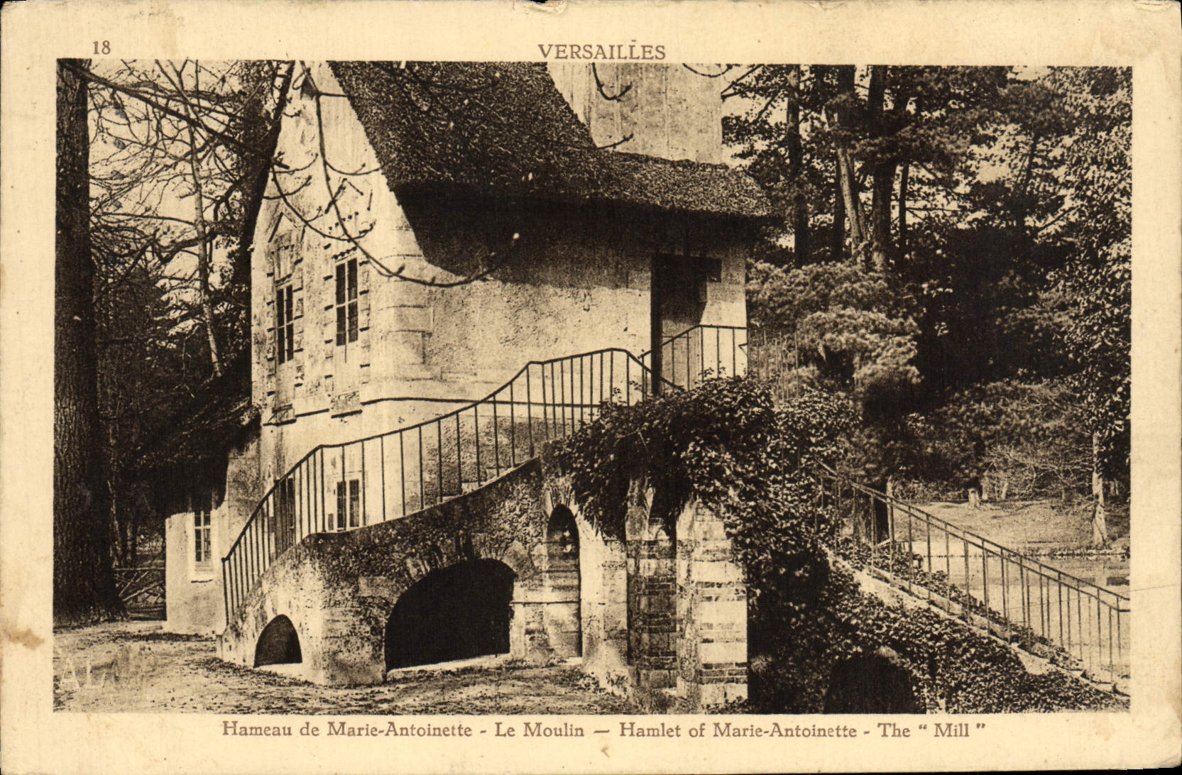 CPA Versailles Hameau de Marie Antoinette Le Moulin 