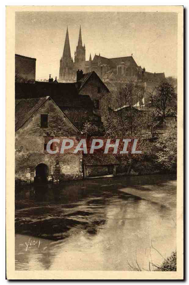 Chartres — Vue de la cathédrale et de l'Eure — Éditeur Yvory