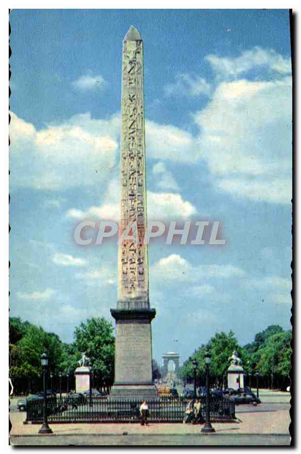 CPM Paris Obelisque de la place de la Concorde et l'Arc de Triomphe