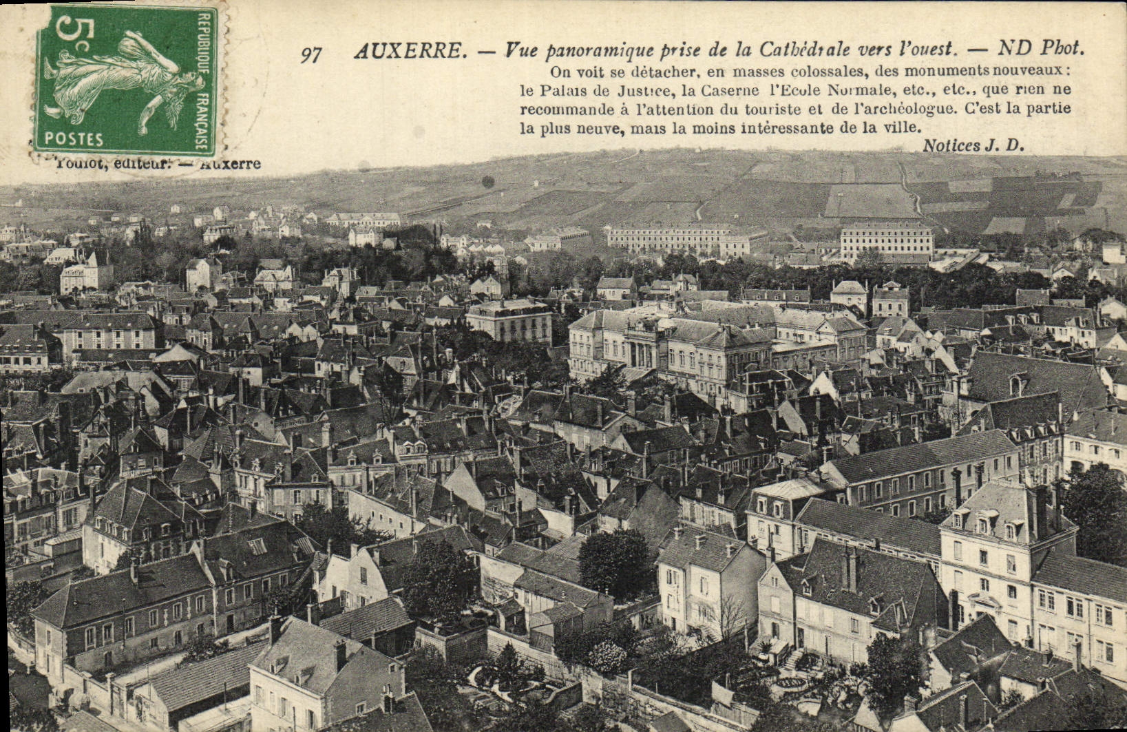 Auxerre — Vue panoramique prise de la Cathédrale vers l'ouest — ND Pbot. — Touriot, éditeur : Auxerre